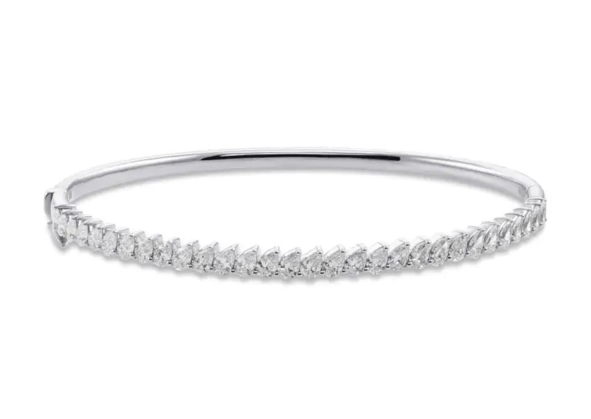 riviera classic lab grown diamond bangle