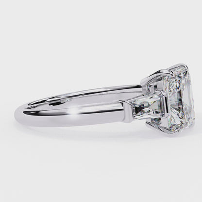 Radiant Éclat Lab Grown Diamond Ring